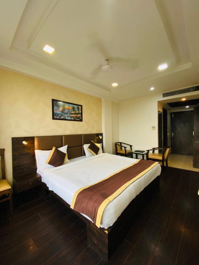 Hotel Ss Grandeur Lucknow Dış mekan fotoğraf