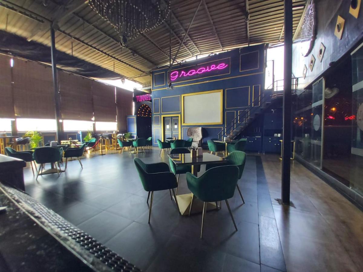 Hotel Ss Grandeur Lucknow Dış mekan fotoğraf
